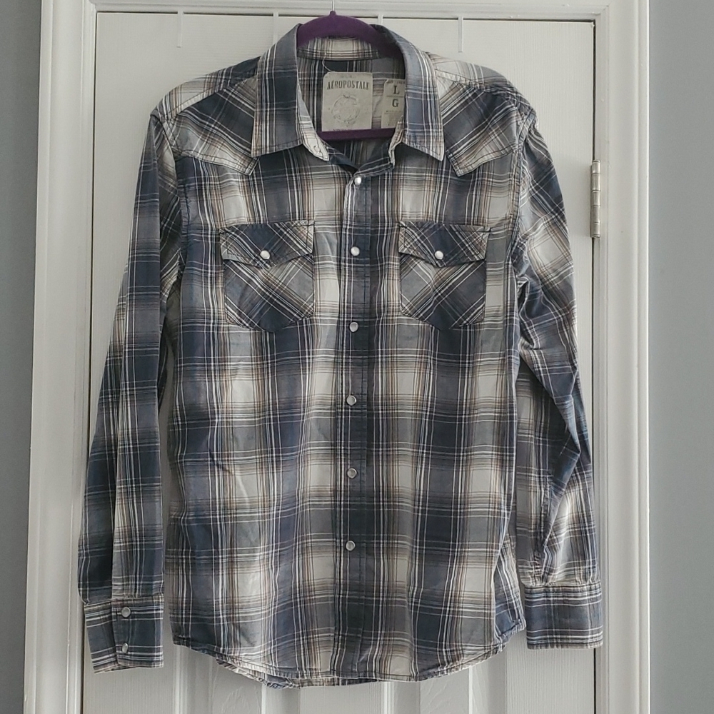 Aeropostale pearl snaps button down size Large